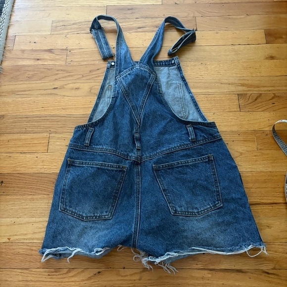 Brandy Melville John Galt Short Alls Size Small - Picture 7 of 7